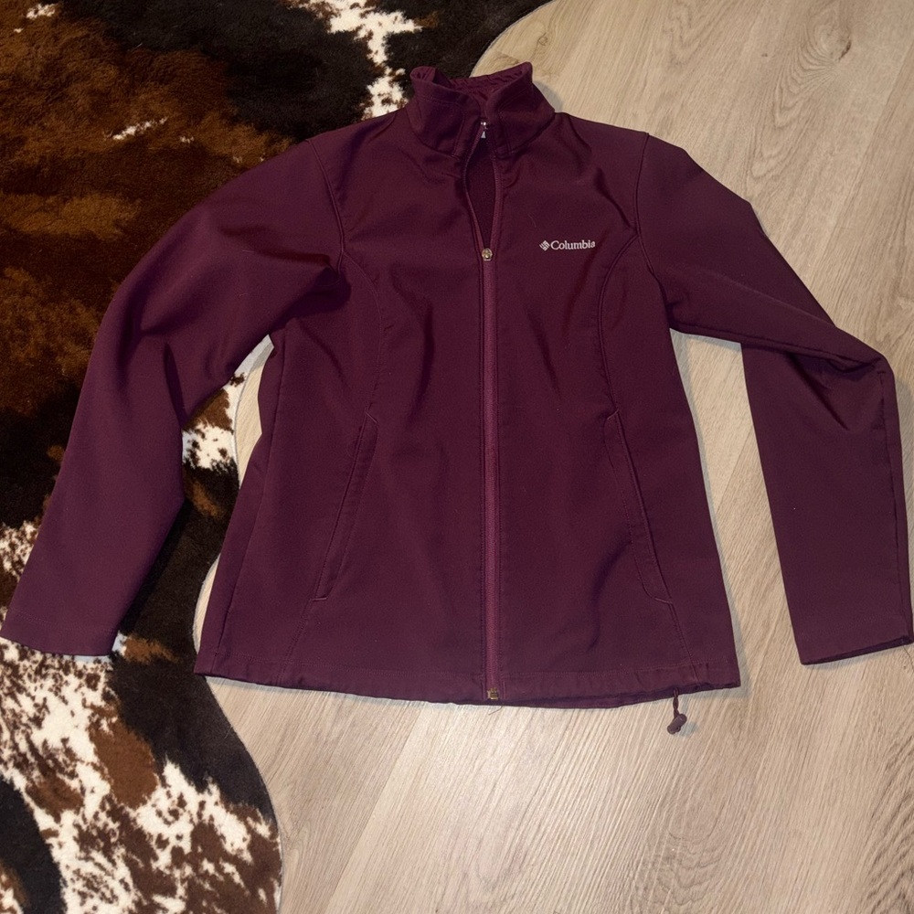 Women’s Columbia fleece lined jacket